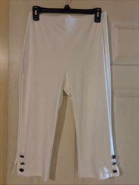 White Crop Capris with Button Hem